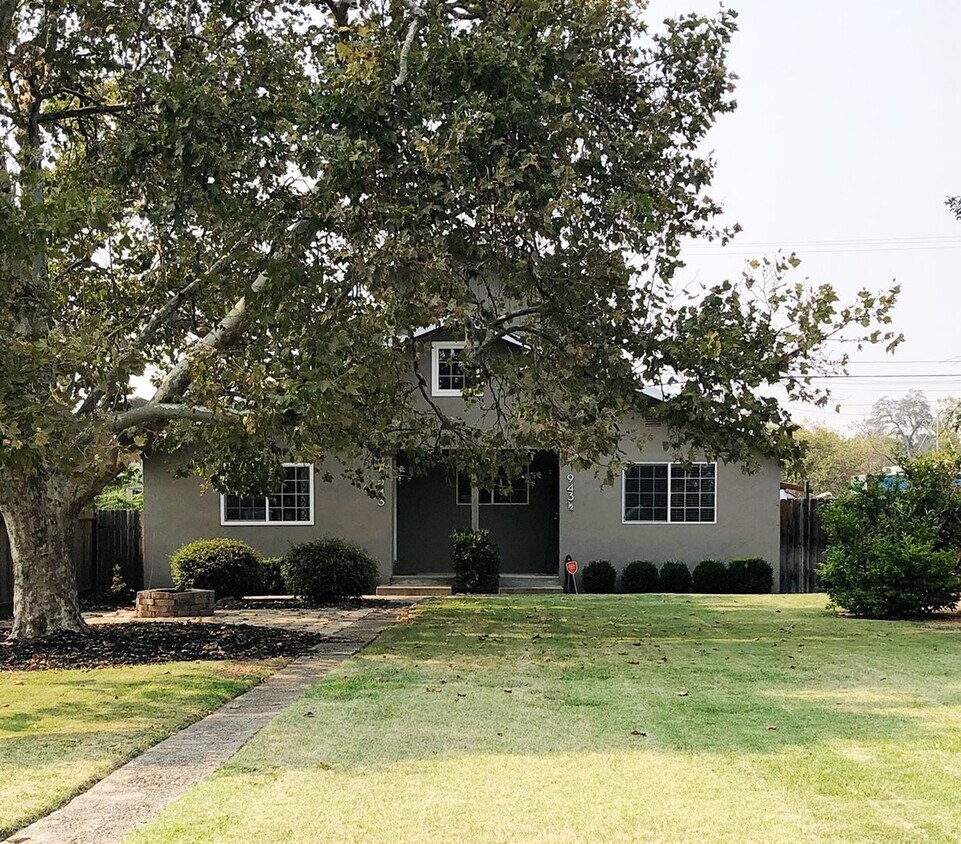 Foto principal - 943 Shearer St