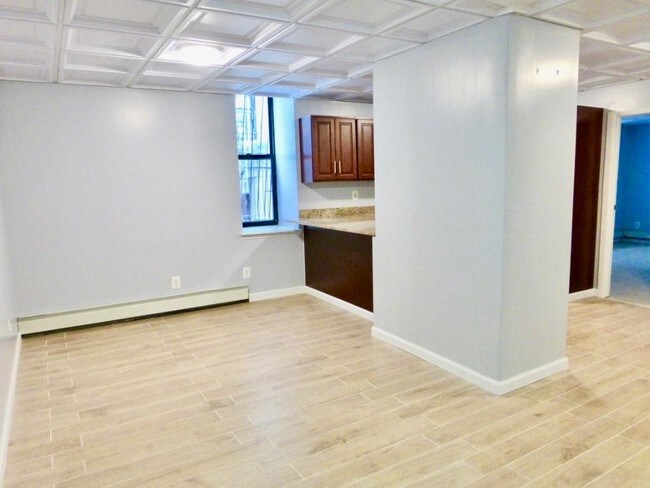 Building Photo - 627 W 136th St