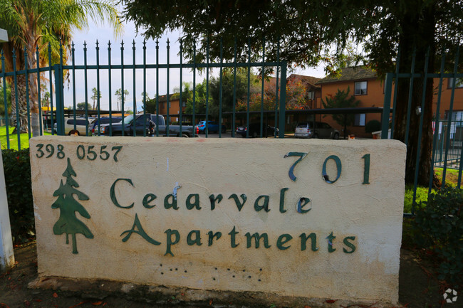 Building Photo - Cedarvale Apartments