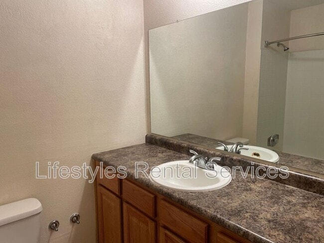 Building Photo - 8880 Old Kings Rd S 70