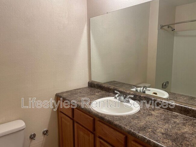 Foto del edificio - 8880 Old Kings Rd S 70