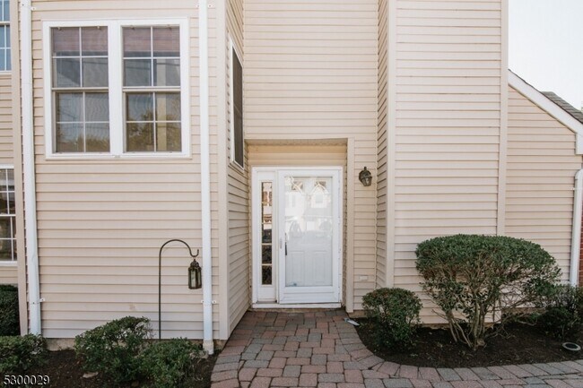 Foto del edificio - 19 Helen Way