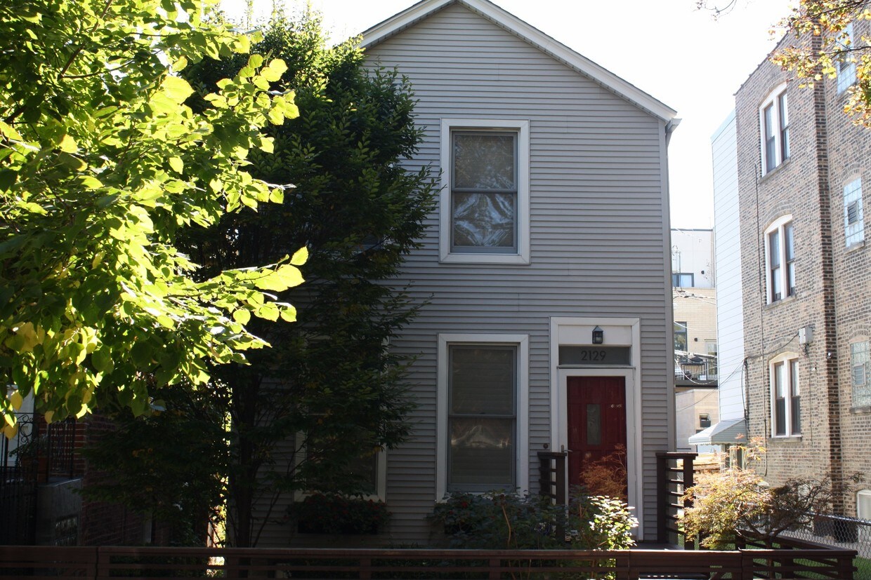 Primary Photo - 2129 W McLean Ave