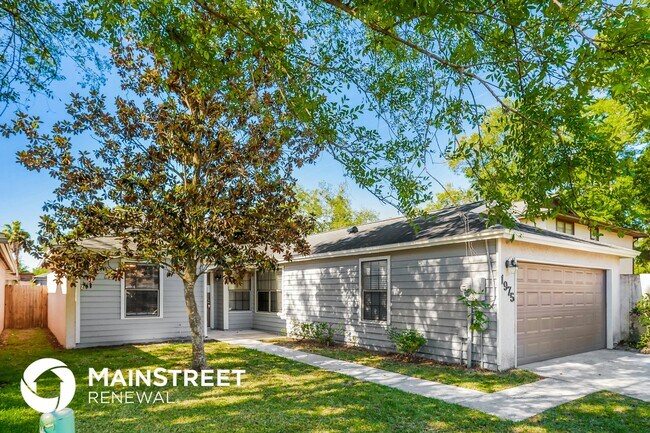 Building Photo - 1975 Blue Bird Run W