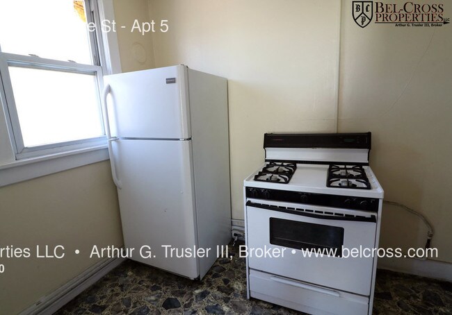 Building Photo - 311 Spruce St
