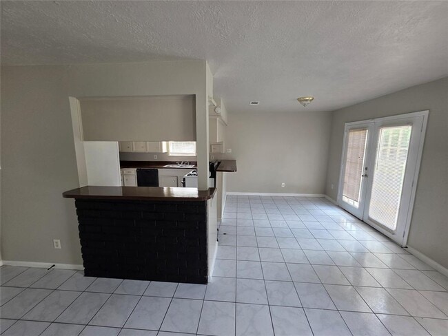 Building Photo - 9723 Huntington Way Dr