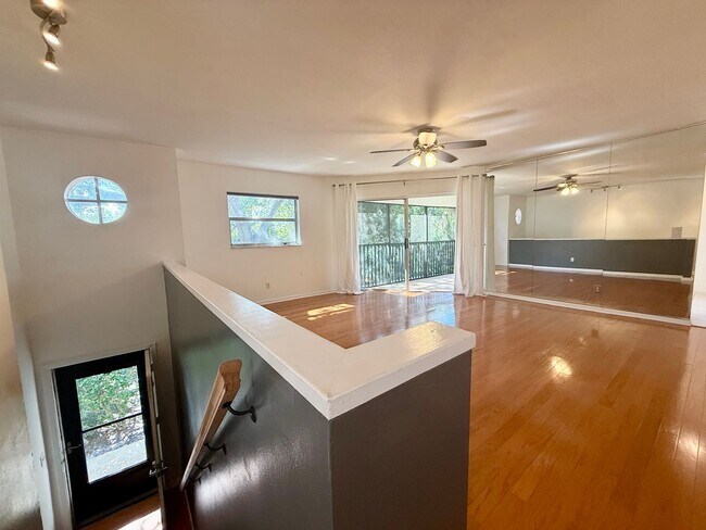 Foto del edificio - Placido Bayou 2/2 condo