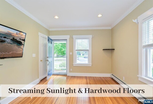 Foto del edificio - 385 Fern Ave