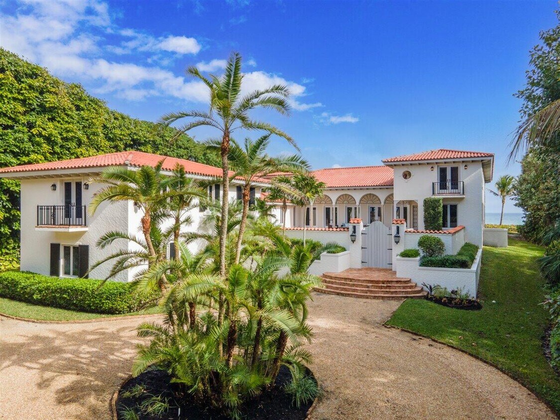 Foto principal - 119 S Beach Rd