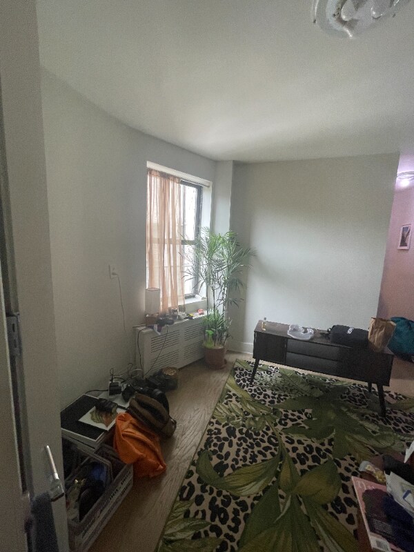 Foto del edificio - 418 W 49th St