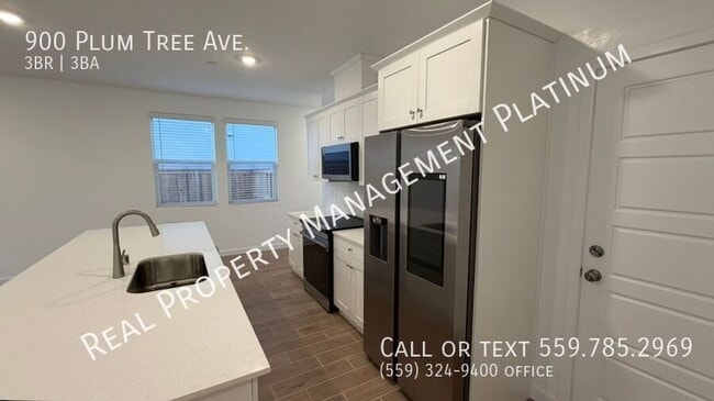 Foto del edificio - 900 Plum Tree Ave