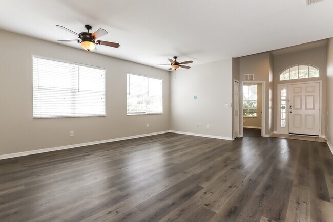 Building Photo - 6717 Cambridge Park Dr