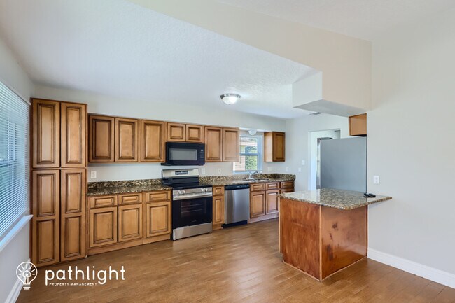 Foto del edificio - 8207 Village Green Road, Orlando, FL, 32818