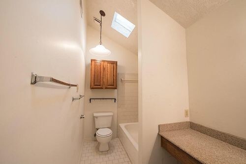 Foto del edificio - 13102 Worthington St