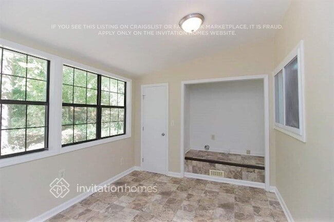 Building Photo - 3381 Chastain Crossing NE