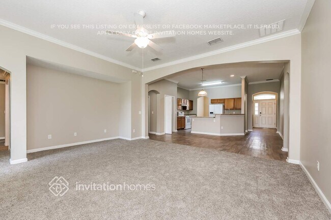 Building Photo - 11121 Apple Blossom Trail W