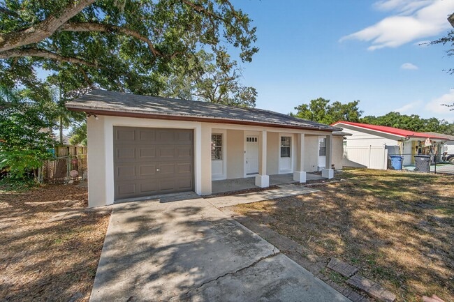 Foto del edificio - 1712 Village Ct