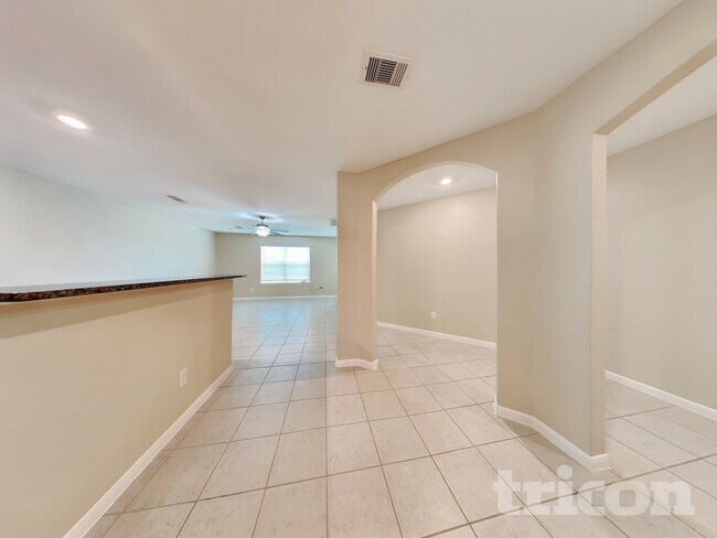 Foto del edificio - 832 Painted Bison Dr