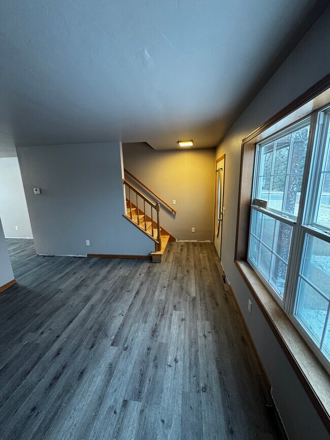 Foto del edificio - 726 S Main St