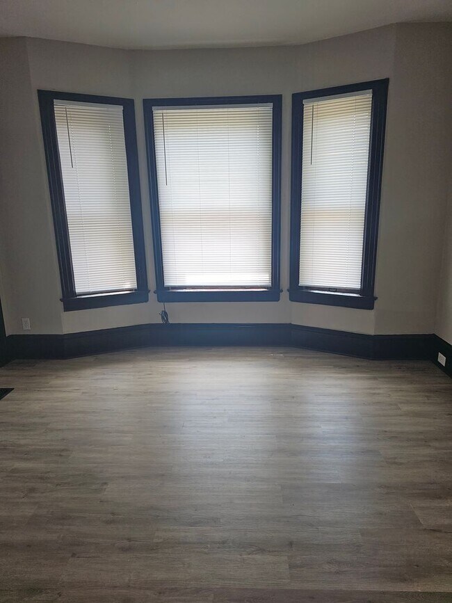 Foto del edificio - 602 E 14th St