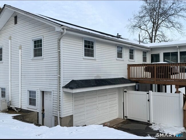 Building Photo - 143 Maple Ave