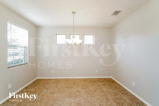 Foto del edificio - 10443 Bulwark Peak