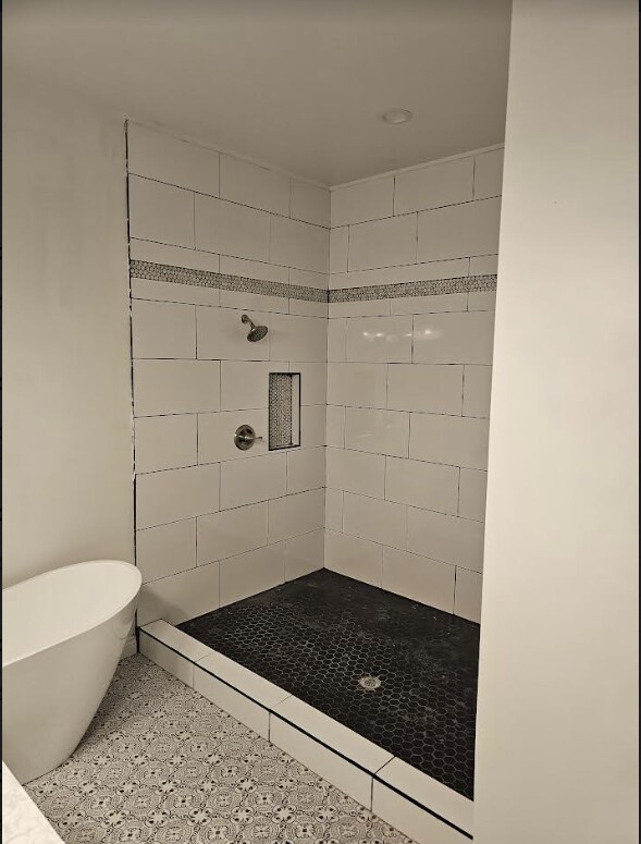 Building Photo - 319 W West St