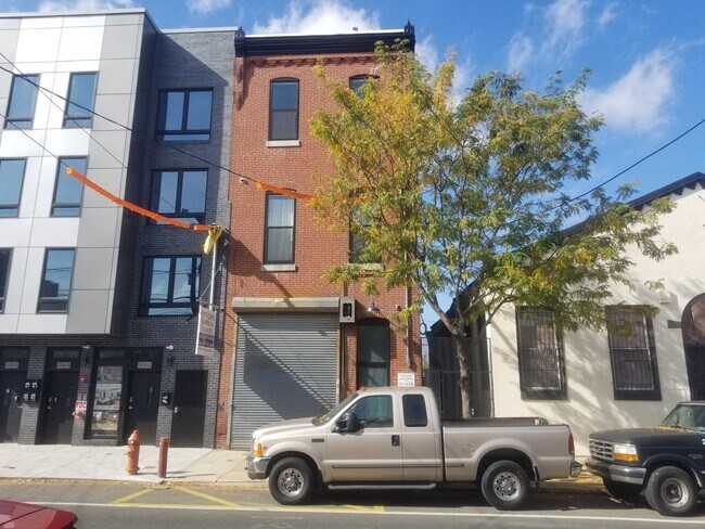 Building - 1936 N 2nd St Apartments