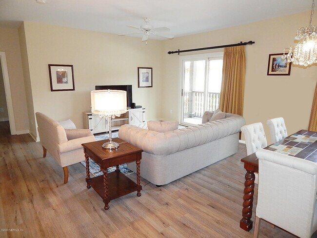 Foto del edificio - 955 Registry Blvd