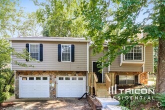 Building Photo - 1025 Brenton Dr NW
