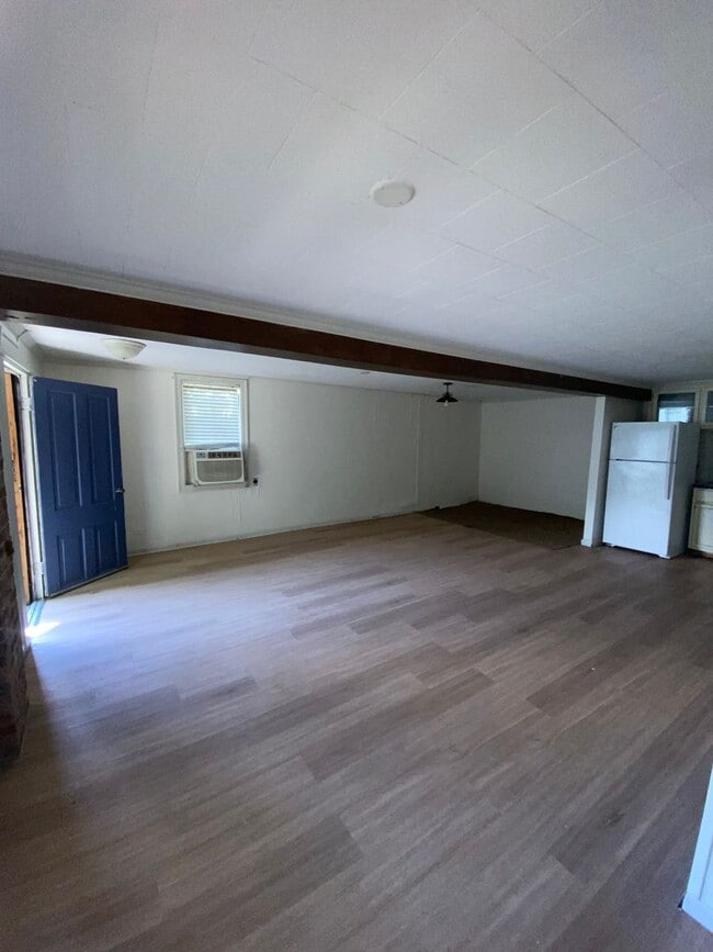 Building Photo - Cozy 1 bed, 1 bath apartment in St Martinv...
