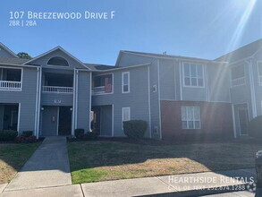 Building Photo - 107 Breezewood Dr