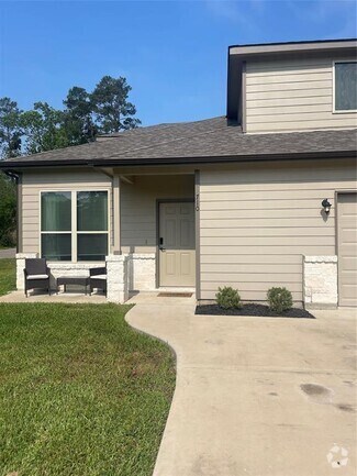 Building Photo - 710 Crystal River
