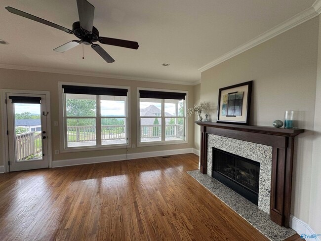 Building Photo - 2807 Talon Cir