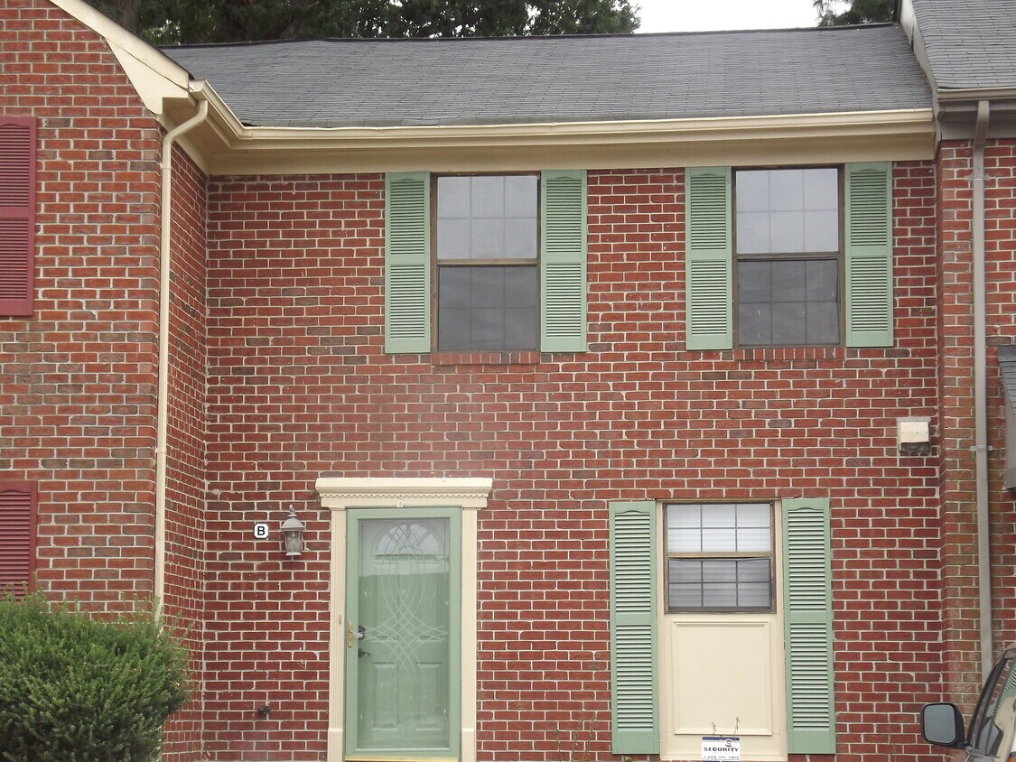 Foto principal - 296 Circuit Ln