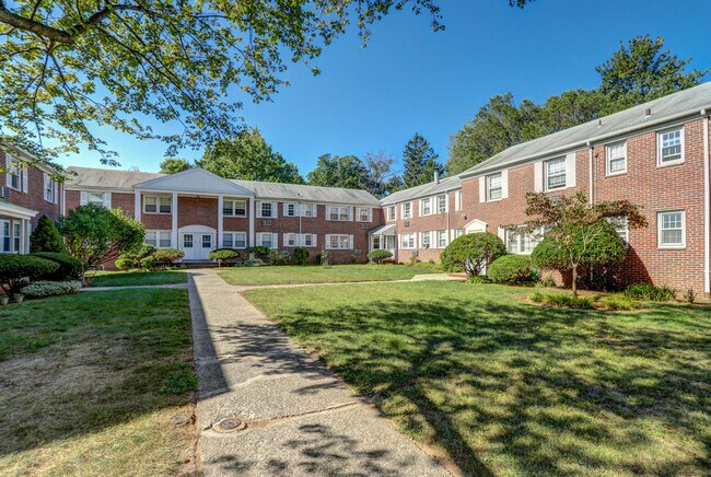 Foto del edificio - 445 Morris Ave