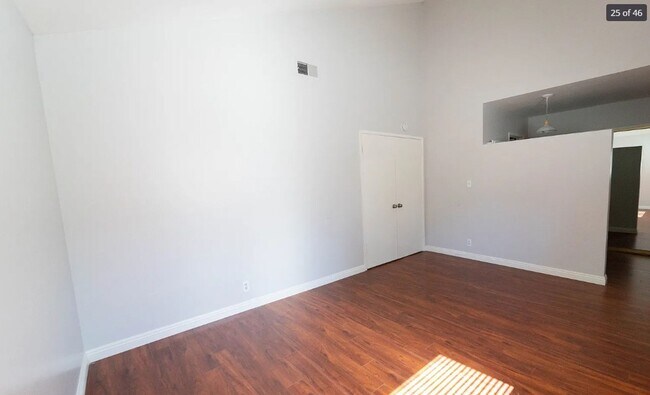 Building Photo - 3 Bedroom / 2 bath / Bonus Room - Single f...