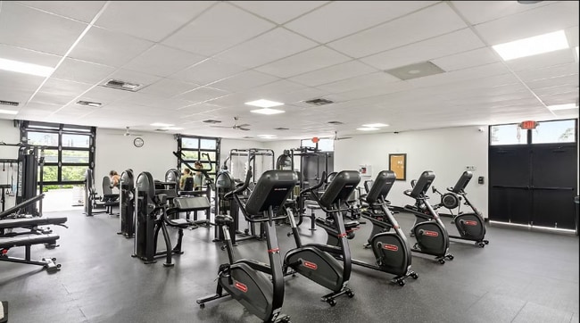 Building Photo - 13114 Polvera Ave