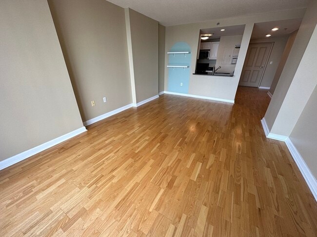 Building Photo - 10 Museum Way