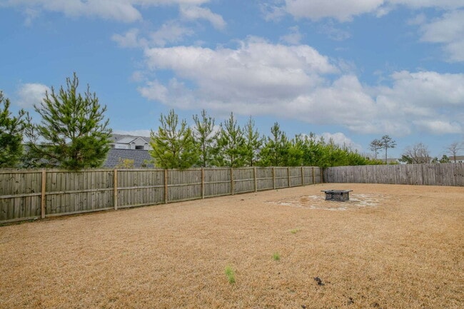 Foto del edificio - Spacious 3-Bed, 2.5-Bath Modern Home w/ 3-Car Garage in Highcroft – Close to Fort Bragg!