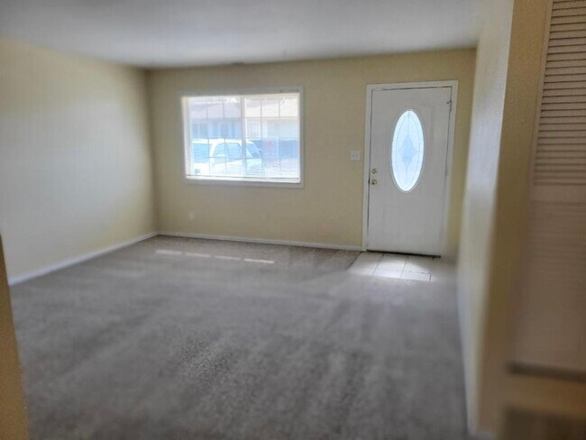 Foto del edificio - 4270 Deerfield Hills Rd