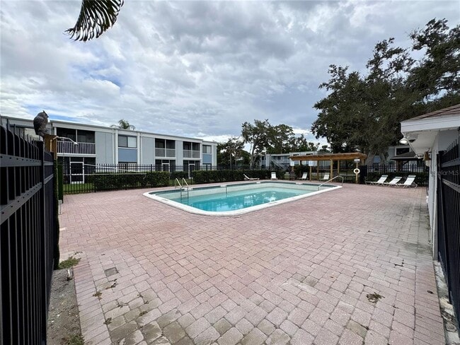 Foto del edificio - 5310 26th St W