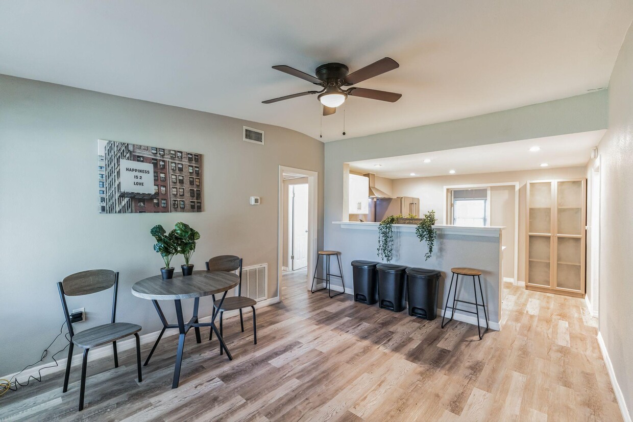 Foto principal - 5207 Montague Pl