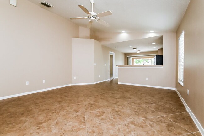 Foto del edificio - 8424 Deer Chase Dr