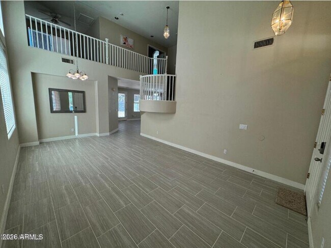 Foto del edificio - 1470 W Armstrong Way