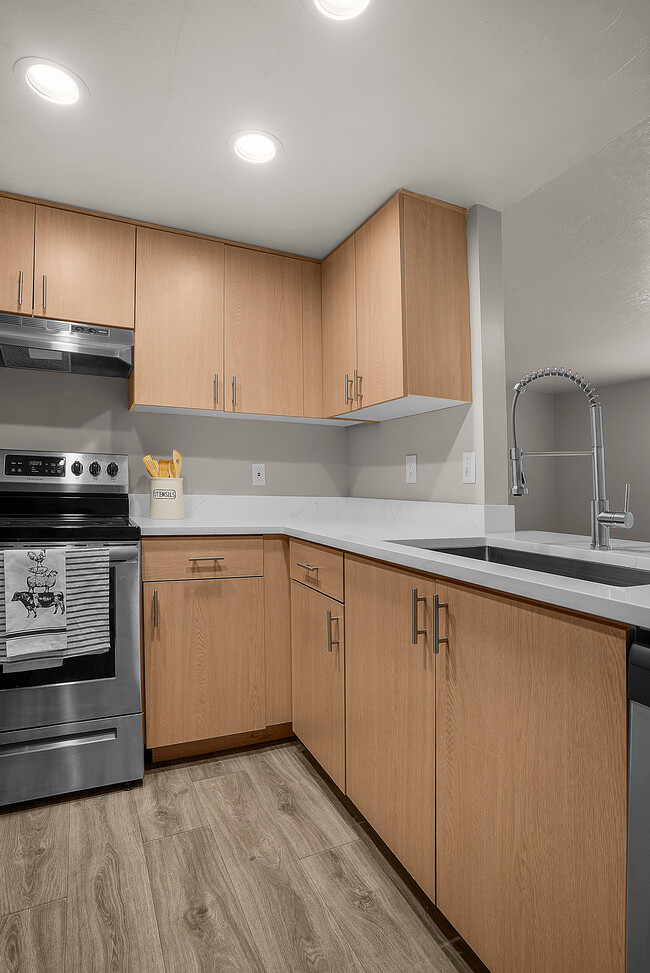 Renovado - Lakeside Village UT