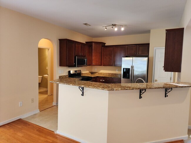 Foto del edificio - Beautiful 5 Bedroom Home in Watermill Subdivision!