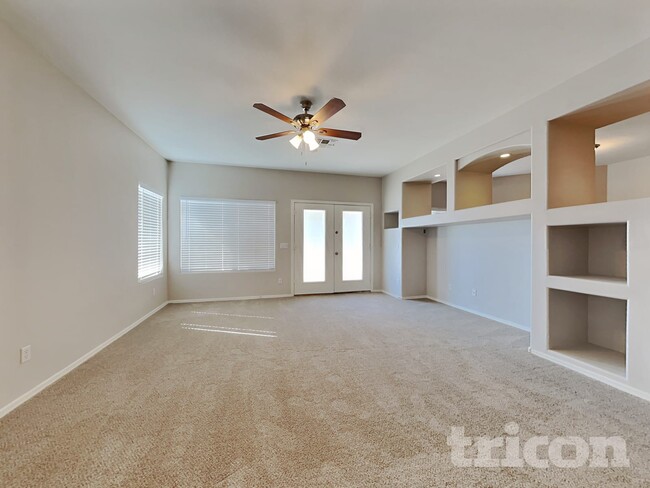 Building Photo - 12825 W Weldon Ave