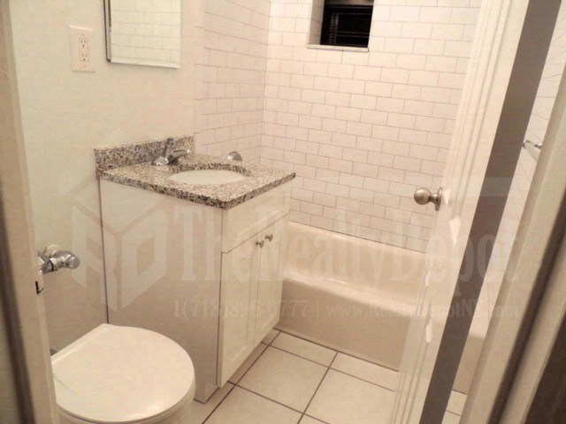 Primary Photo - 3149 29th St