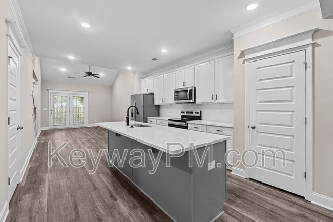 Building Photo - 8049 Kinsale Ave SE